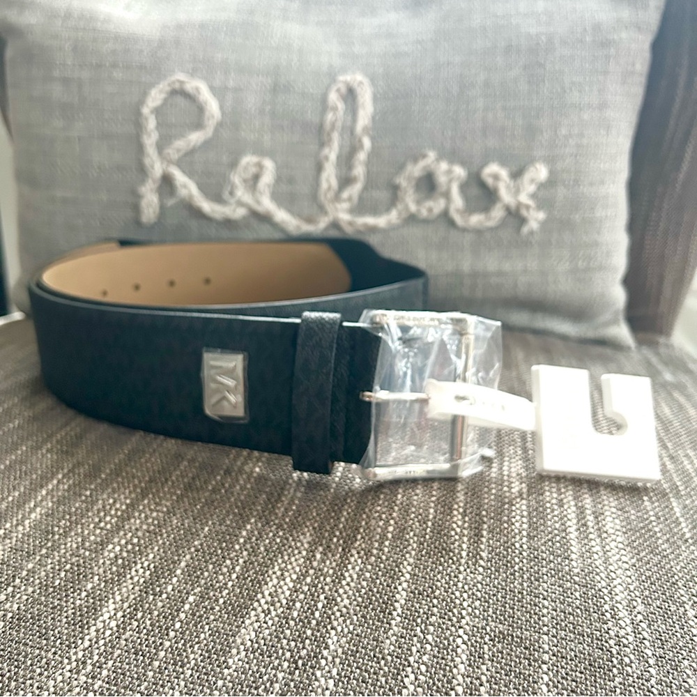 NEW authentic Mk signature monogram belt black